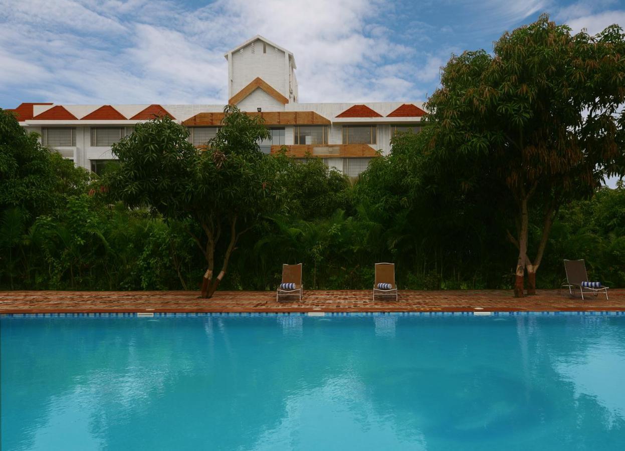 Sarovar Portico Sasangir Sasan Gir Exterior photo