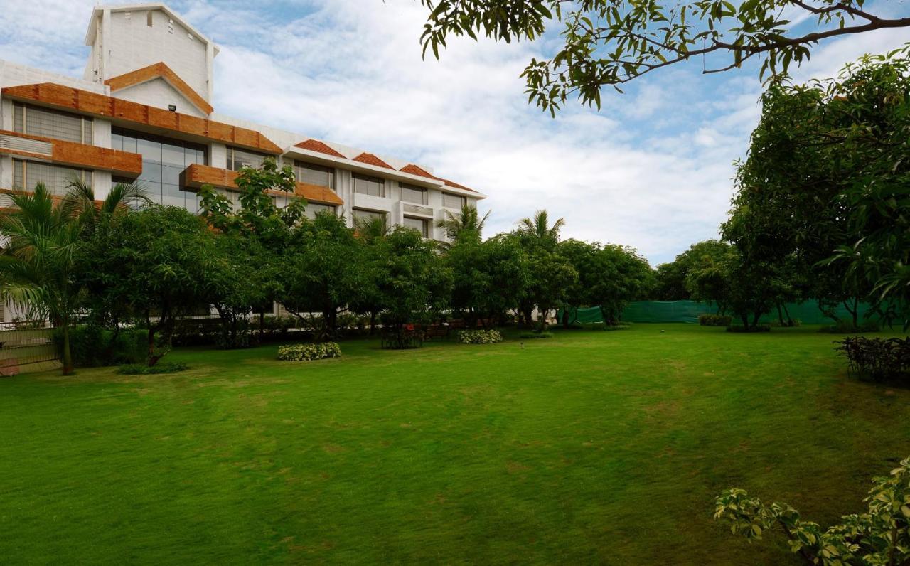 Sarovar Portico Sasangir Sasan Gir Exterior photo