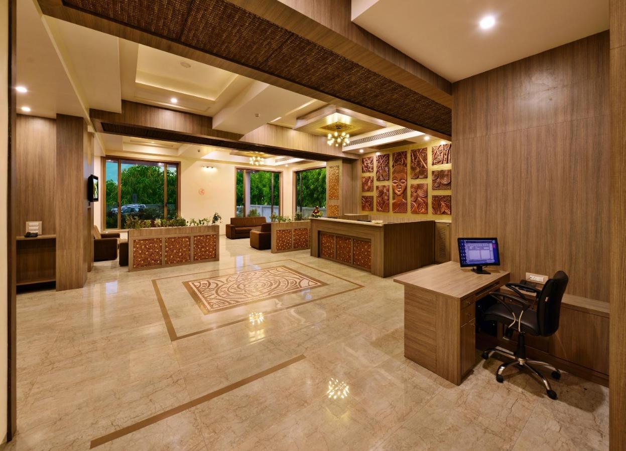 Sarovar Portico Sasangir Sasan Gir Exterior photo