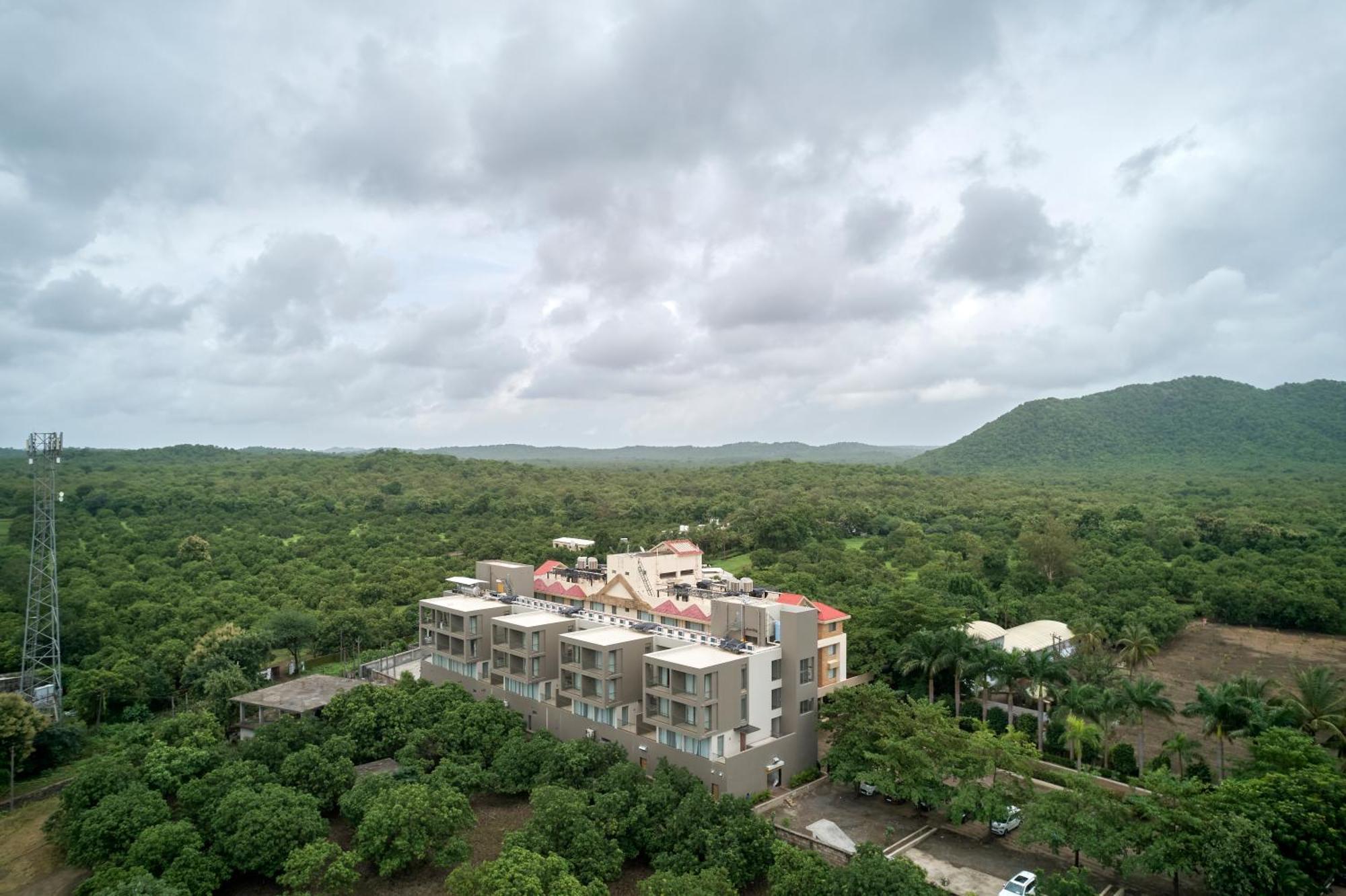Sarovar Portico Sasangir Sasan Gir Exterior photo